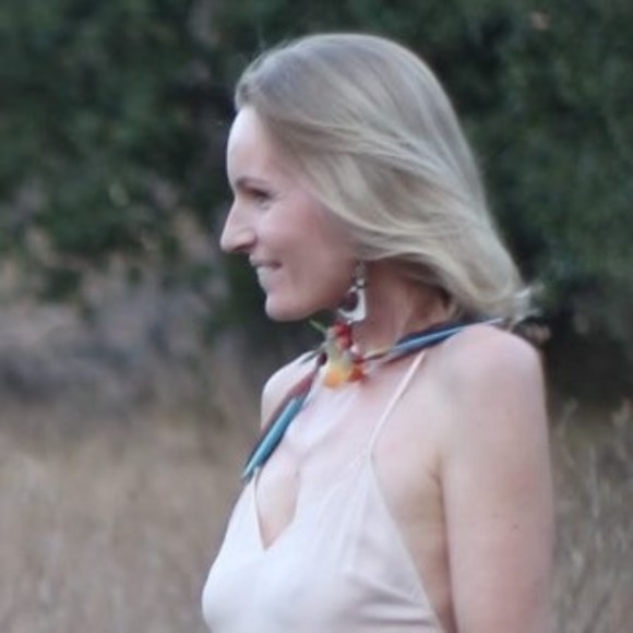 Meet your Posher, Catherine - Picture 1 of 1